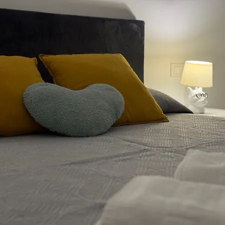 Campo De La Verdad Luxury Apartmán *